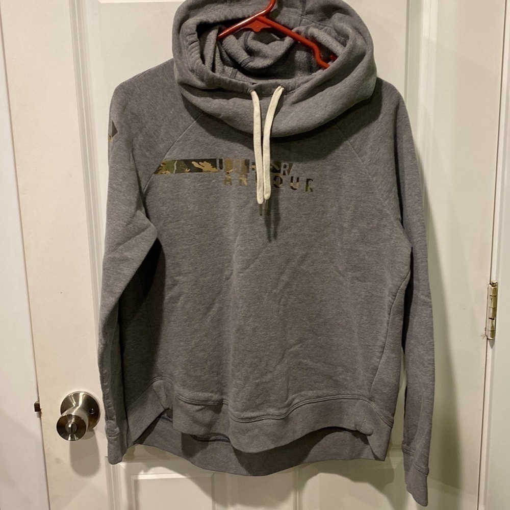 Under Armour Camo Logo Scuba Hoodie EUC